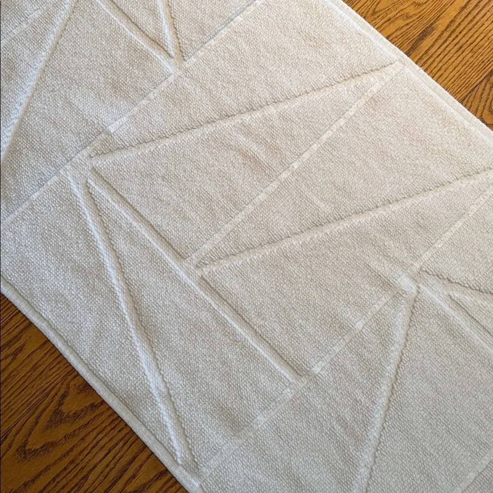 West Elm Triangle Sculpted Bath Mat